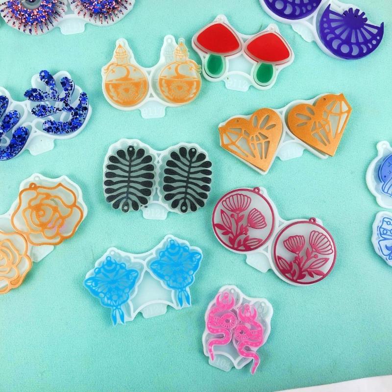 28 Pcs Multiple Styles Geometry Earrings Silicone Molds Suitable for Epoxy Diy Crafts Ornament Pendant Keychain Making