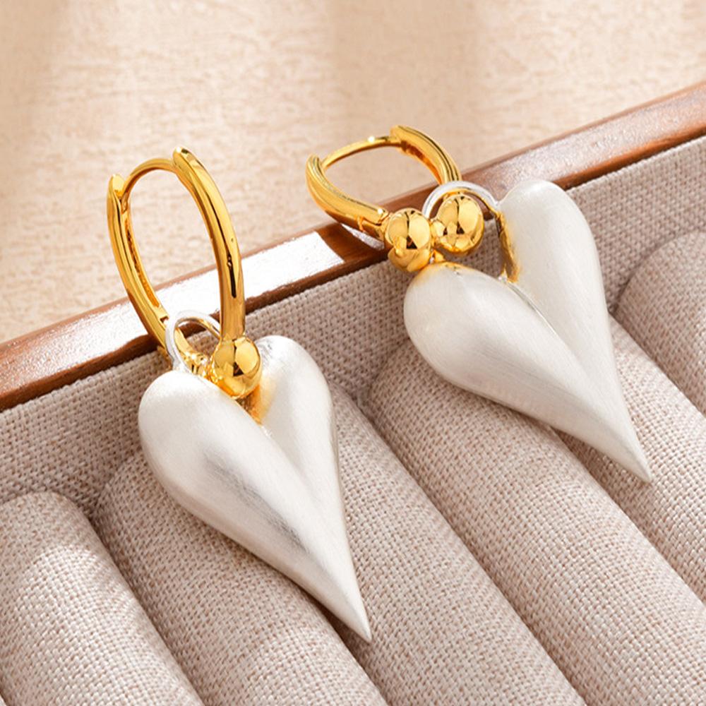 14K Heart Huggie Hoops - модные женские серьги-кольца с подвесками в виде пузырей