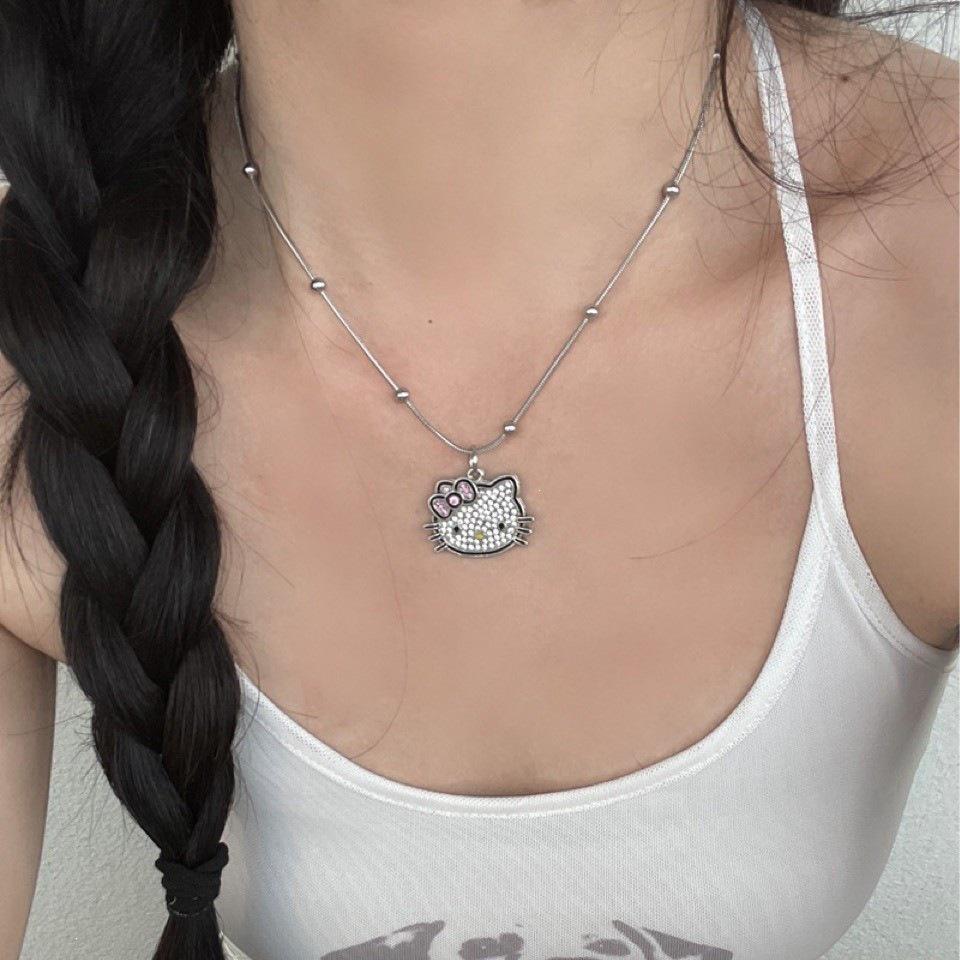 Cartoon Cat Rhinestone Necklace - Fashionable Girly Student Best Friend Chain with Niche Design.