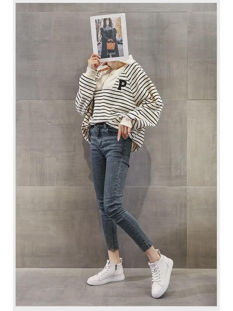 Осенние женские высокие кеды из натуральной кожи 2025 года — модная повседневная обувь белого цвета.