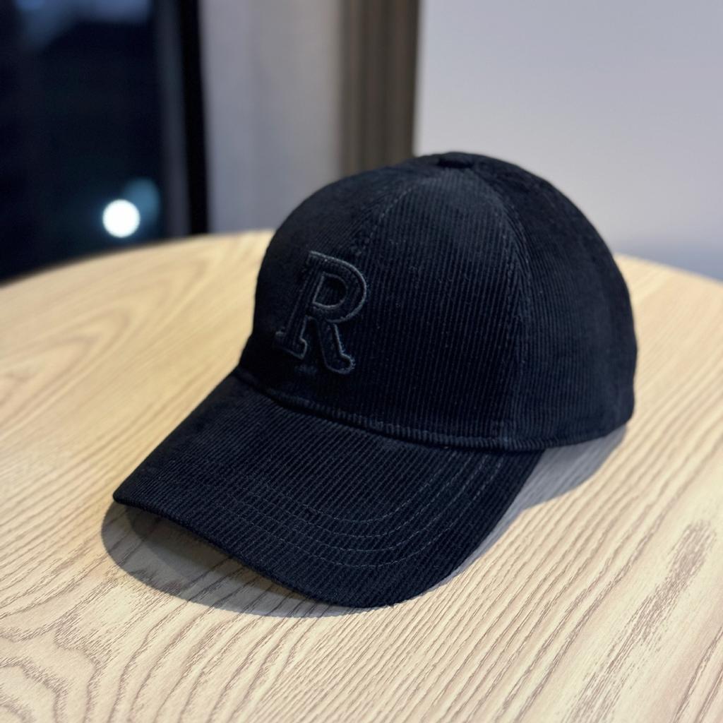 Осенне-зимняя бейсболка в корейском стиле из вельвета с буквой R для женщин, модная и универсальная, подчеркивающая маленькое лицо, кепка с козырьком для мужчин