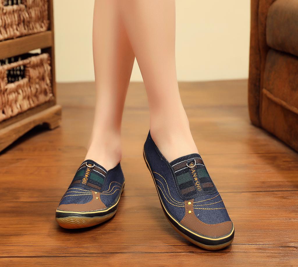 25 Spring and Autumn Old Beijing Cloth Shoes for Women, Middle-aged and Elderly Mother Shoes, Wear-resistant and Non-slip Beef Tendon Sole Work Shoes