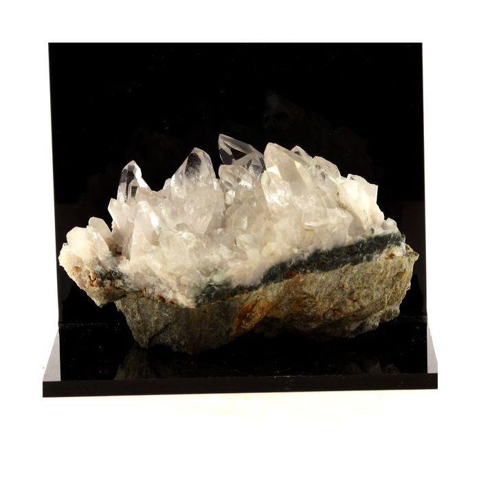 Pierres et Minéraux. Quartz + Chlorite. 901.5 ct. Sarenne, Oisans, Isère, France.