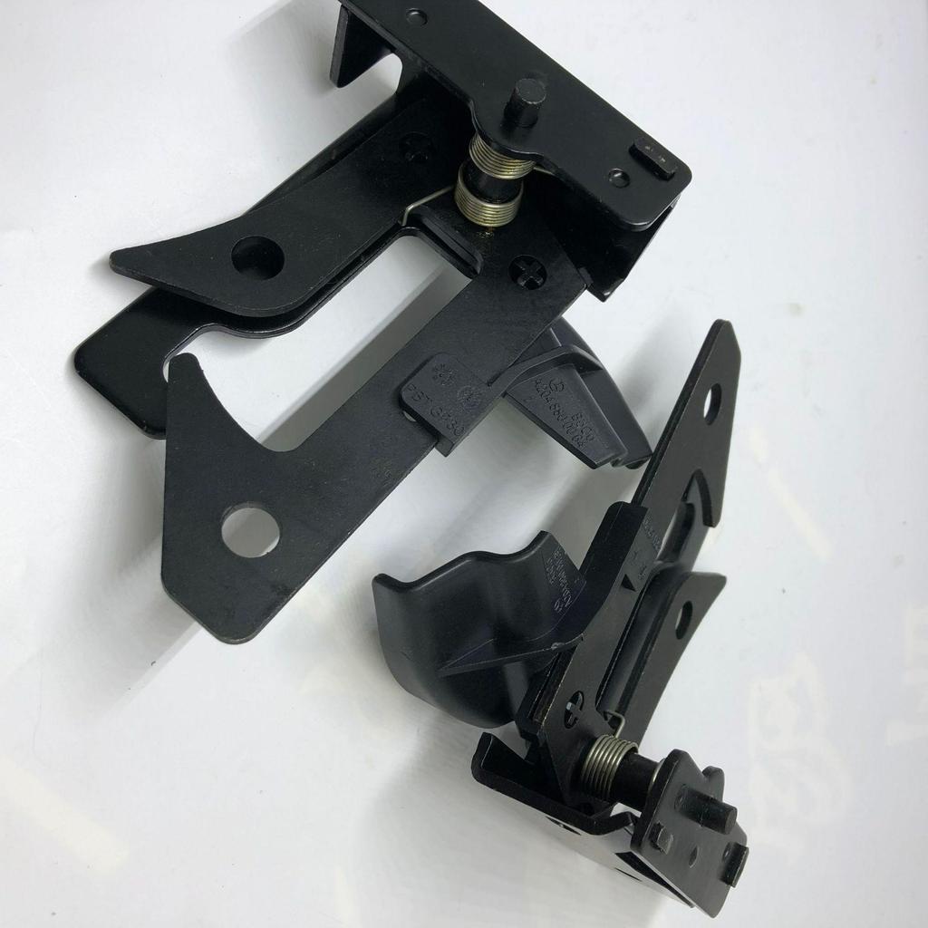 Mercedes W204 C300 GL350 Крючок защелки капота/боннета 2048800064