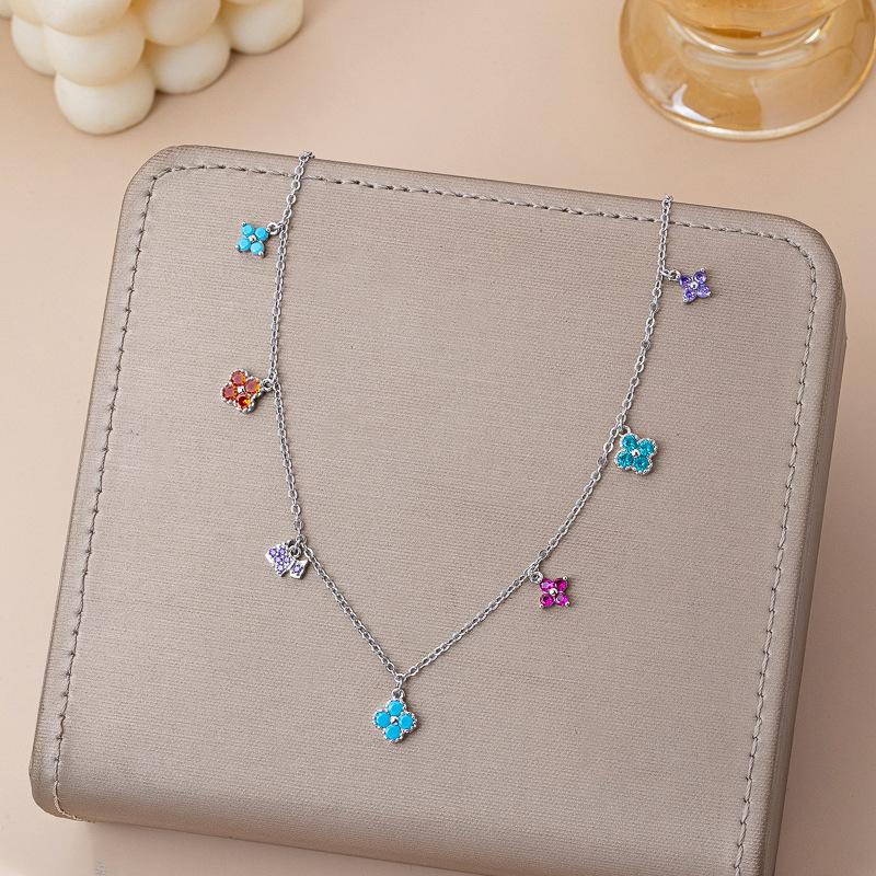 Light luxury color four-leaf flower bracelet necklace female niche multi-flower contrasting color collarbone chain high-grade zircon neck chain