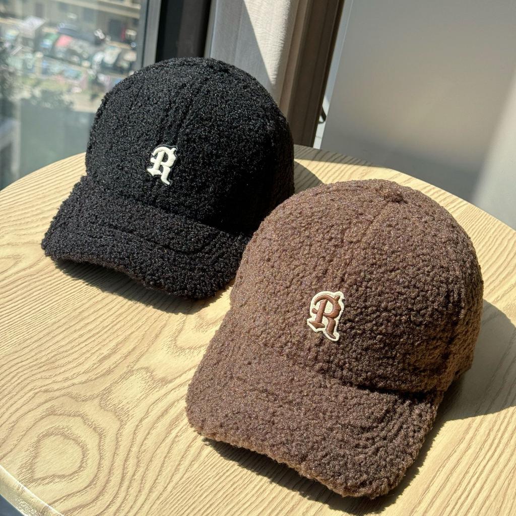 New autumn and winter thickened warm lamb wool baseball cap for women, wide brim, makes the face look smaller, suitable for large head sizes, trendy