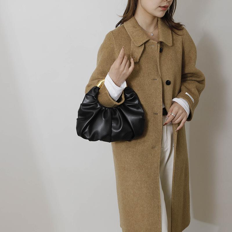 Niche design handbag bag women's winter new texture pleated dumpling bag retro foreign commuter cloud bag
