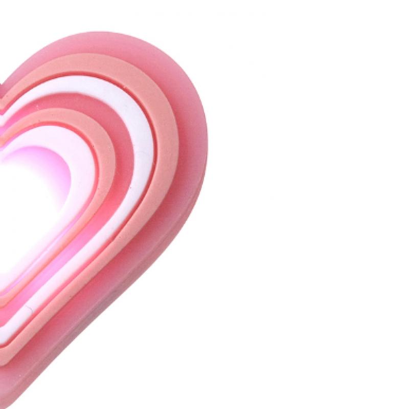 Crocs Светодиодное розовое сердце 10010195