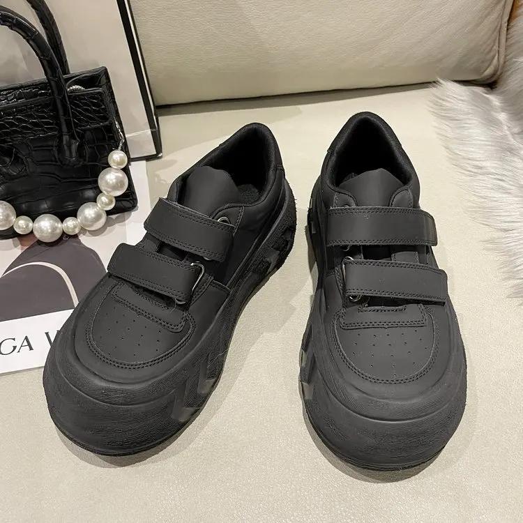 Новые мягкие амортизирующие маленькие белые туфли женские корейские версии модные универсальные туфли на плоской подошве женская спортивная обувь для отдыха