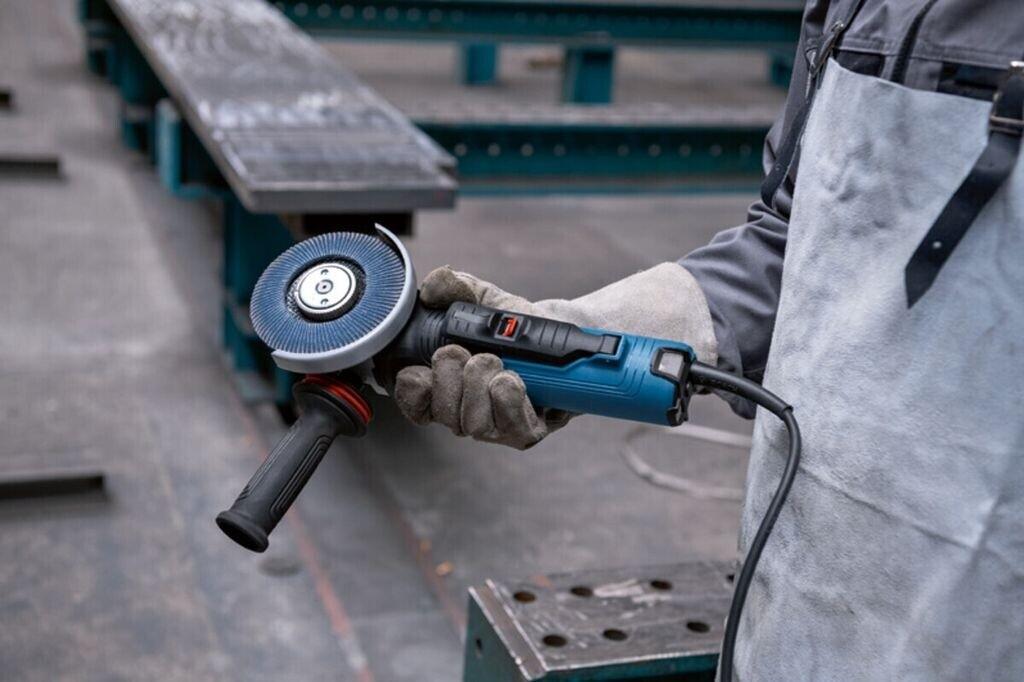 Угловая шлифовальная машина Bosch Professional GWS 17-150 PS (06017D1600)