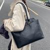 Autumn and Winter Portable Commuter Bag Women's New Large-capacity Shoulder Tote Bag High-end Underarm Bag Tide