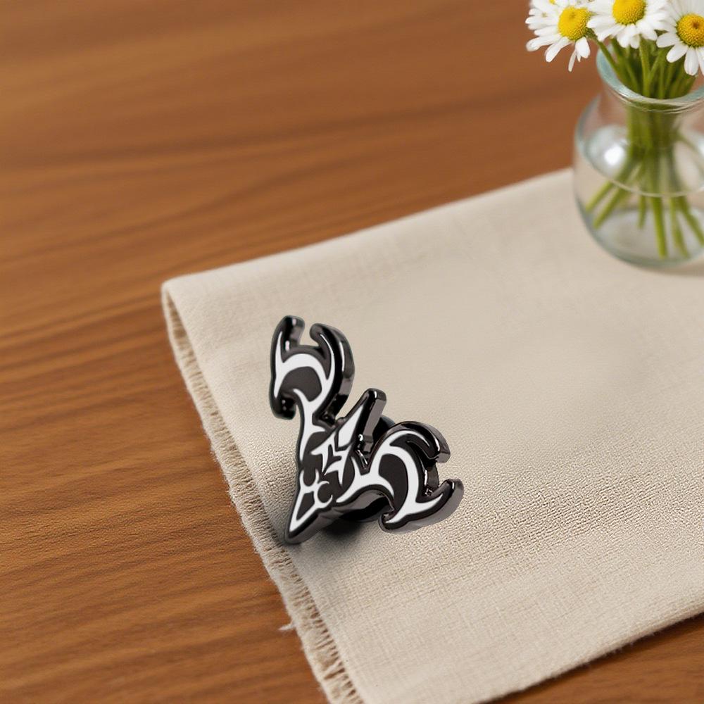 Guardian Night Adventure Brooch – Metal Badge for Clothing, Bags, and Player Collections