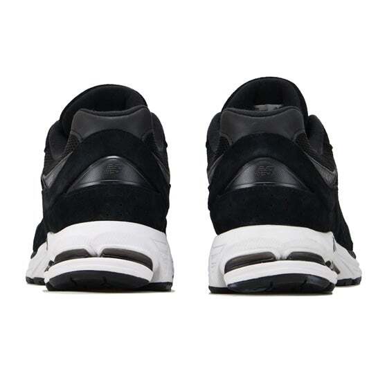 M2002RBK New Balance 2002R Черный Металлик (Мужской)