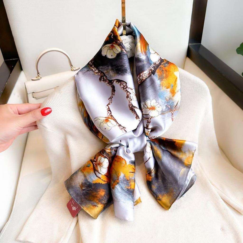 Women's New Style with Shirts In Autumn and Winter Fashionable and Versatile Silk Light Luxury Gift for Mother Scarf