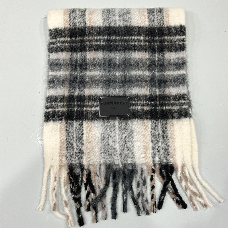 New Plaid Wool Niche Contrasting Scarf Women's Autumn and Winter Thickened Warm Scarf High-end Fringed Shawl