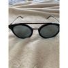 Б/у черные солнцезащитные очки Fendi