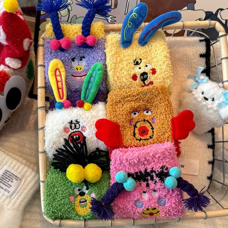 Funny socks women's autumn and winter warm thickened fleece medium tube socks home floor socks cute cartoon coral fleece socks