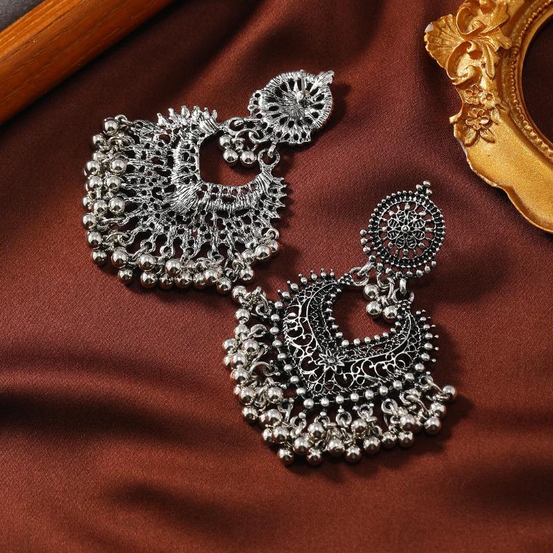 Серьги в ретро богемном этническом стиле, Преувеличенный темперамент, Ажурные серьги в виде сердец, Длинный колокольчик, Индийские аксессуары