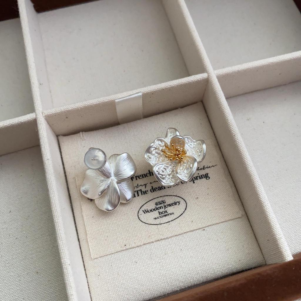 Light Luxury French Flower Stud Earrings For Women 20 Niche High-End Sense, Unique Design Sense, Temperament, Ear Hole Earrings