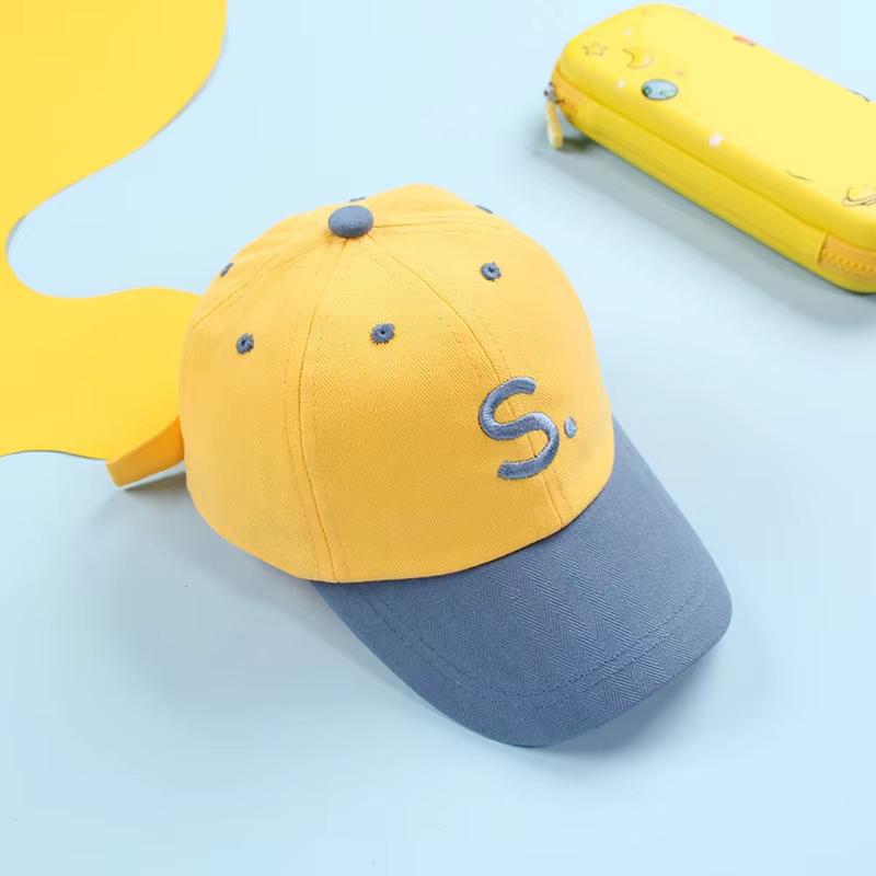 Бейсболка с вышитыми буквами для малышей, новая спортивная кепка с козырьком от солнца, регулируемая детская кепка для мальчиков и девочек от 1 до 3 лет
