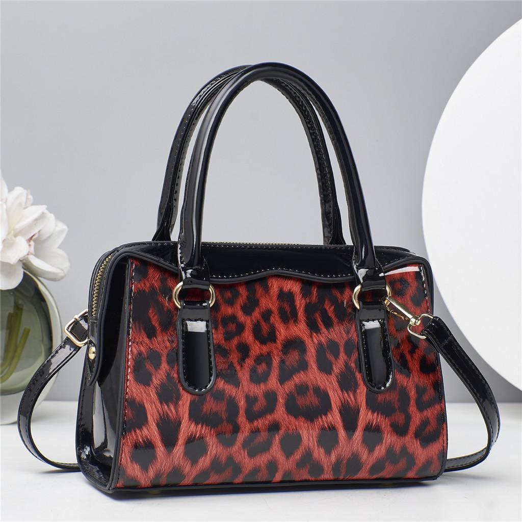 Fashion Leopard Print Women Glossy Shoulder Bag For Casual Use