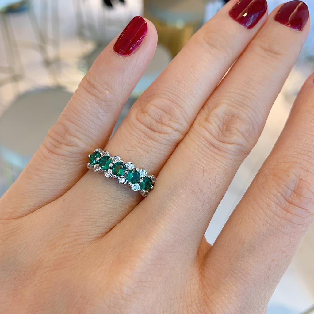 Simple Color Simulation Micro-Inlaid Jewelry Ring With Goods