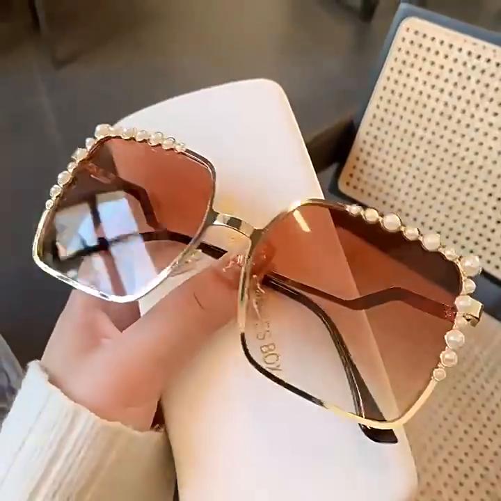 Oversized Square Sun Glasses Ladies New Luxury Pearl Sunglasses Women Brand Designer Fashion Shades Big Square EMA