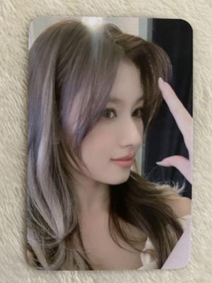 [ИСПОЛЬЗОВАН] TWICE Сана С молодой Ракидоро коллекционная карточка