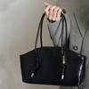Женские маленькие квадратные сумки Модные сумки через плечо Продвинутые черные новые сумки для commuters Досуг на открытом воздухе Подмышечные сумки MIT