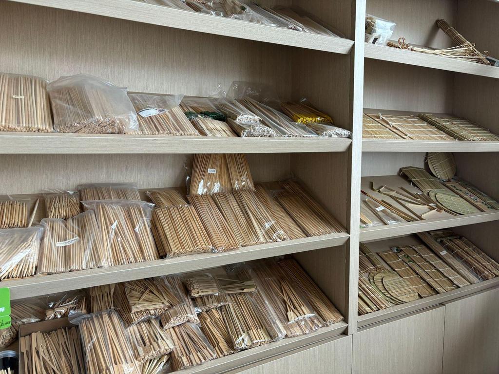 Бамбуковые шпажки для рождественских коктейлей и фруктов с Санта-Клаусом