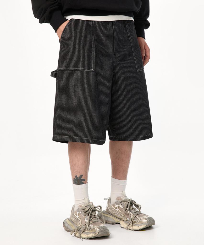 BOUNDARY Denim Stripe Buckle Bermuda Pants [Black]