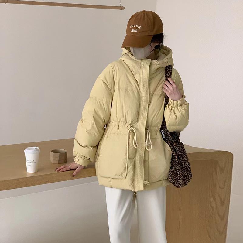 Женская короткая куртка с капюшоном и небольшой талией 2024 года, теплая куртка с пряжкой в виде свиного носа, прилив
