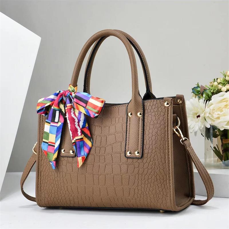 Женская мода Модные сумки Высококачественная сумка через плечо большой емкости Простая сумка через плечо