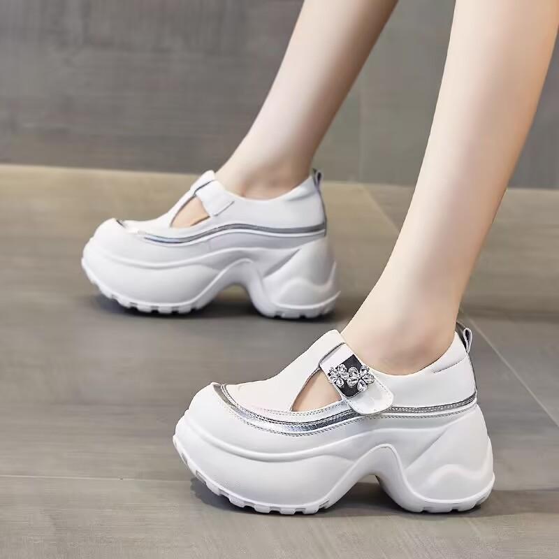 Кроссовки на толстой подошве в стиле "dad shoes" - новинка лета, дышащие и нескользящие повседневные туфли с перфорацией