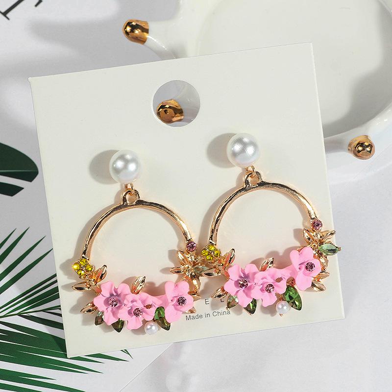 Spring And Summer Dongdaemun Petal Earrings, Small Fresh And Simple Pearl Diamond Earrings