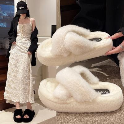 Пушистые тапочки с перекрестными ремешками для женщин для ношения на улице осенью и зимой, новые плюшевые хлопковые тапочки на толстой подошве с увеличенной высотой