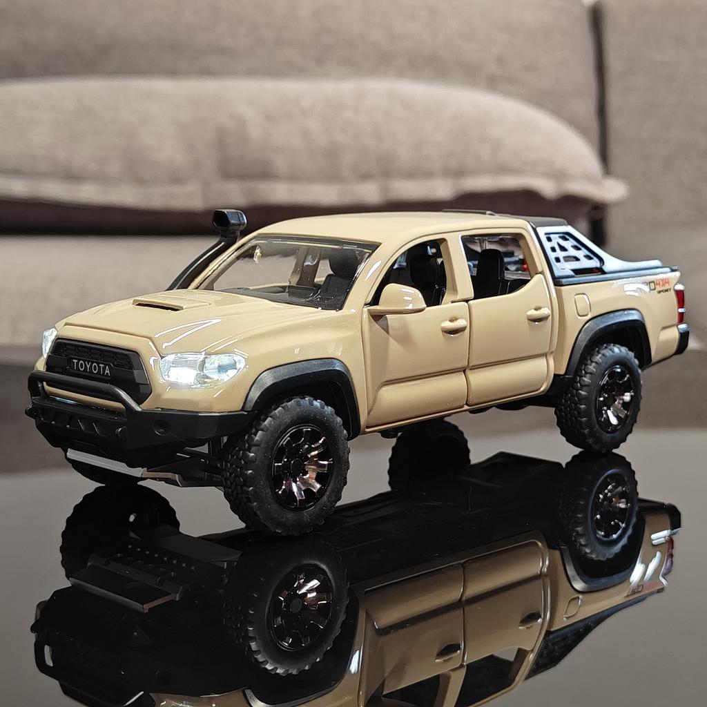 1:32 Toyota Tacoma TRO Off Road Pickup Alloy Diecast Model Computer Desktop Decoration With Sound Light Beautiful Christmas Gift