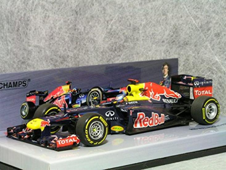Minichamps Red Bull Renault 2012 RB8 Себастьян Феттель 1/43