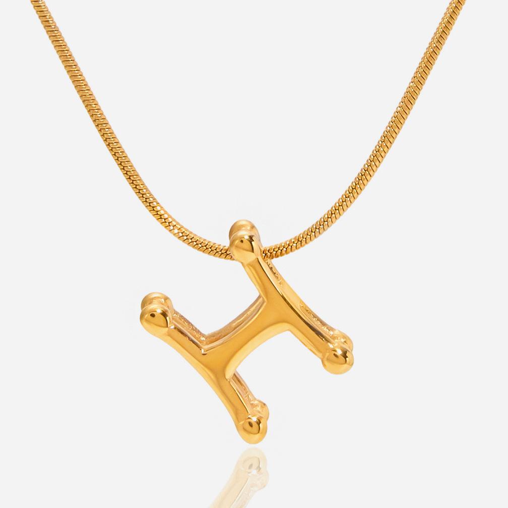 Design sense Classic style 18K gold, letter double layer hollow H home pendant necklace jewelry