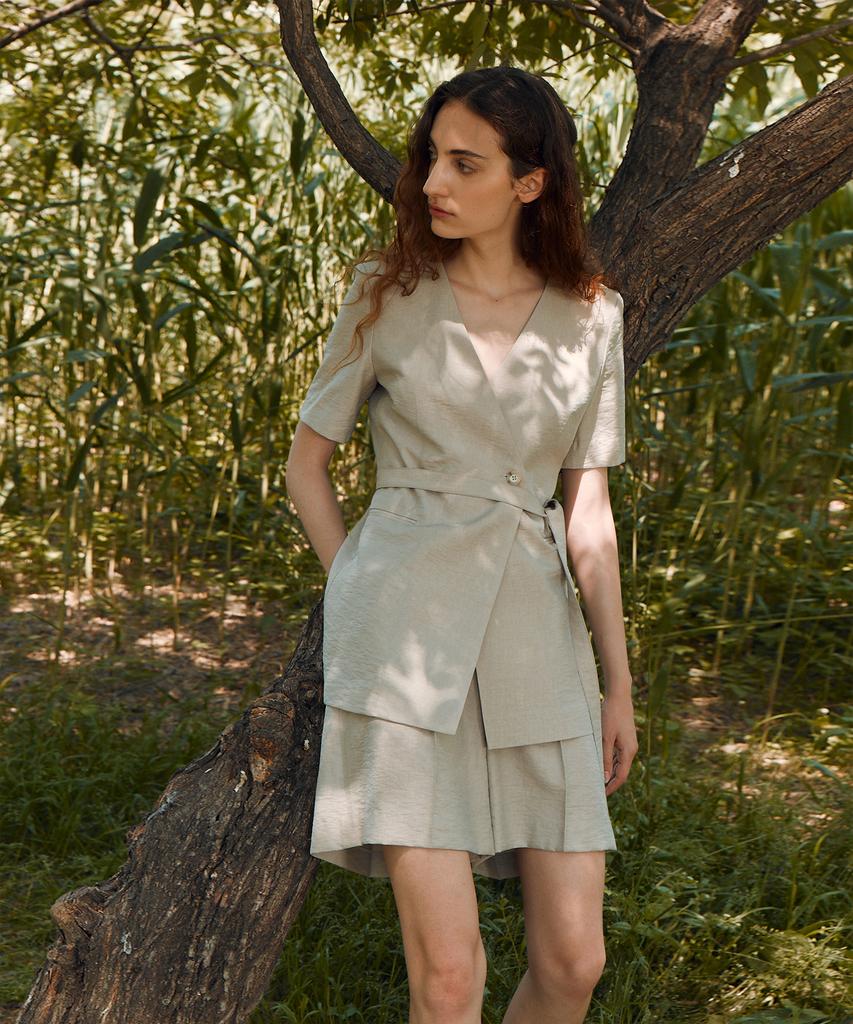 RE RHEE Elasticated Waist Pleated Shorts