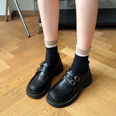 Маленькие кожаные туфли женские в британском стиле 2025 осень и зима новые универсальные лоферы на платформе на одном ремешке Мэри Джейн одинарные туфли