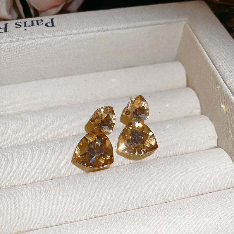 Silver Needle French Fresh Exaggerated Diamond Earrings Light Luxury High-end Stud Earrings Temperament Earrings Design Sense Niche