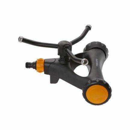 Fiskars Zraszacz Pulsacyjny Dookólny Metalowy Na Kółkach