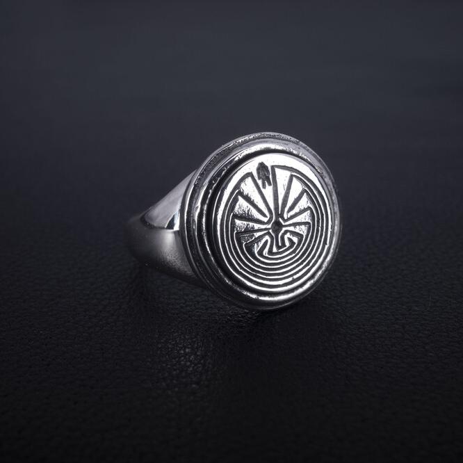 Josilver Man In Maze Ring (Silver)