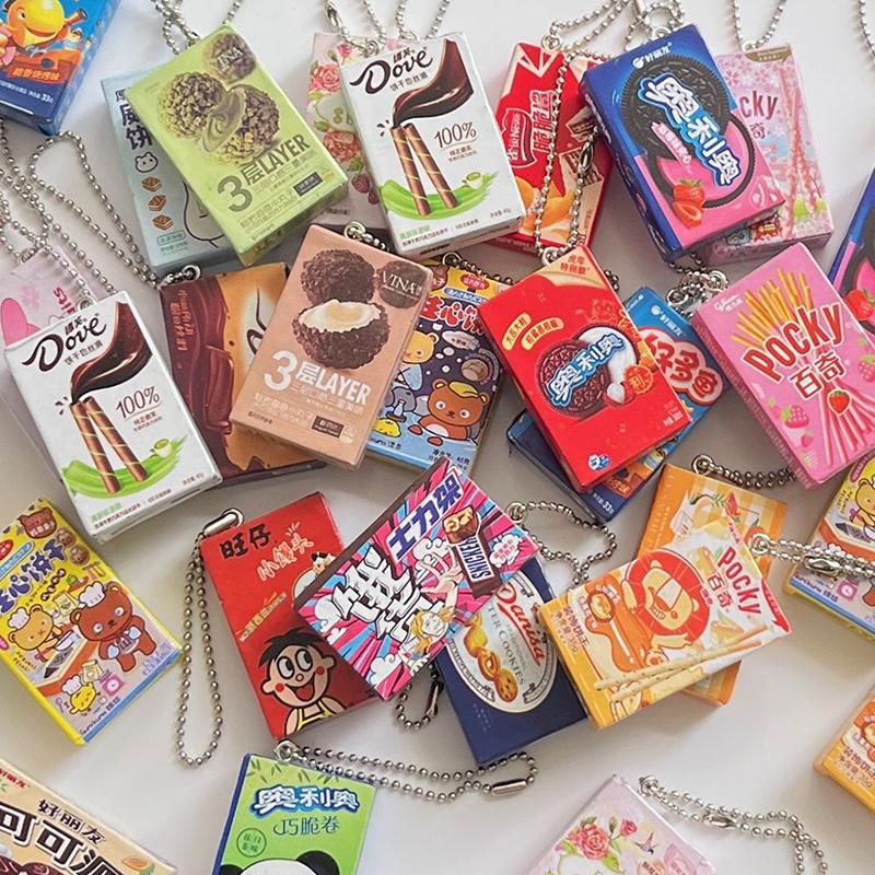 3Pcs Harajuku Fun Simulated Snack Pendant Potato Chip Biscuit Keychain Novelty Simple Hanging Gifts