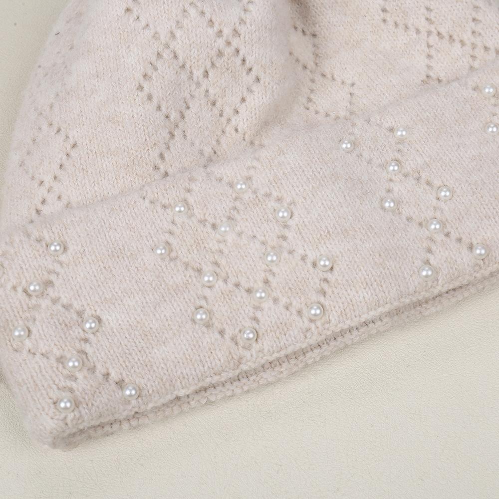 Autumn and winter new warm little pearl fashion knitted hat outdoor riding windproof and cold thickened versatile wool hat