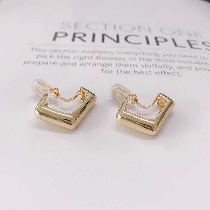 Statement Metal Geometric Earrings Gold Ear Cuff No Piercings Fake Cartilage Ear Clips for Women Party Jewelry