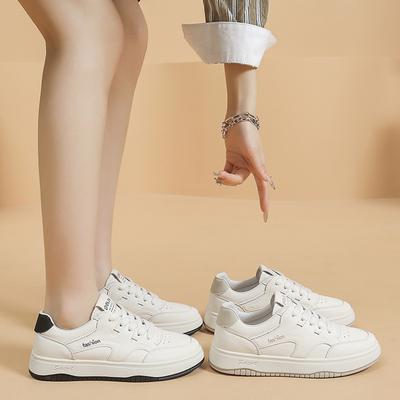 Нишевый дизайн, белые женские туфли, весна-лето 2025, новая кожа, универсальные кеды, толстая подошва, увеличивающие рост, спортивная и повседневная обувь