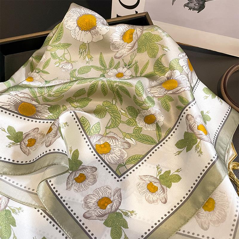 Новый Ретро Маленький Цветочный Шарф-Шаль из Тутового Шелка Модный Маленький Свежий Омолаживающий Шарф Женский Универсальный Квадратный Шарф