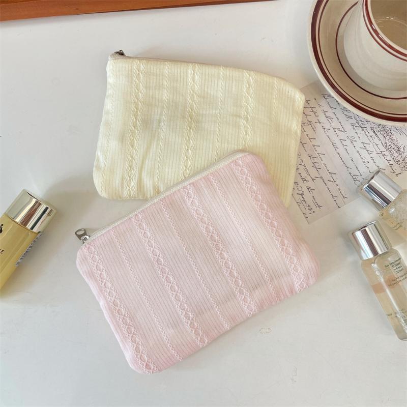 Kawaii Mini Travel Cosmetic Bag Lipstick Earphone Data Cable Storage Bag Purse Women Portable Makeup Handbags Wallet Pouch Bags